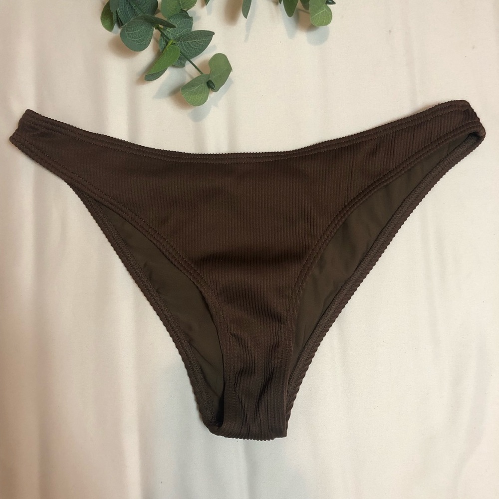 Koana Swim: NWOT Nova brown ribbed bikini bottom! Large
